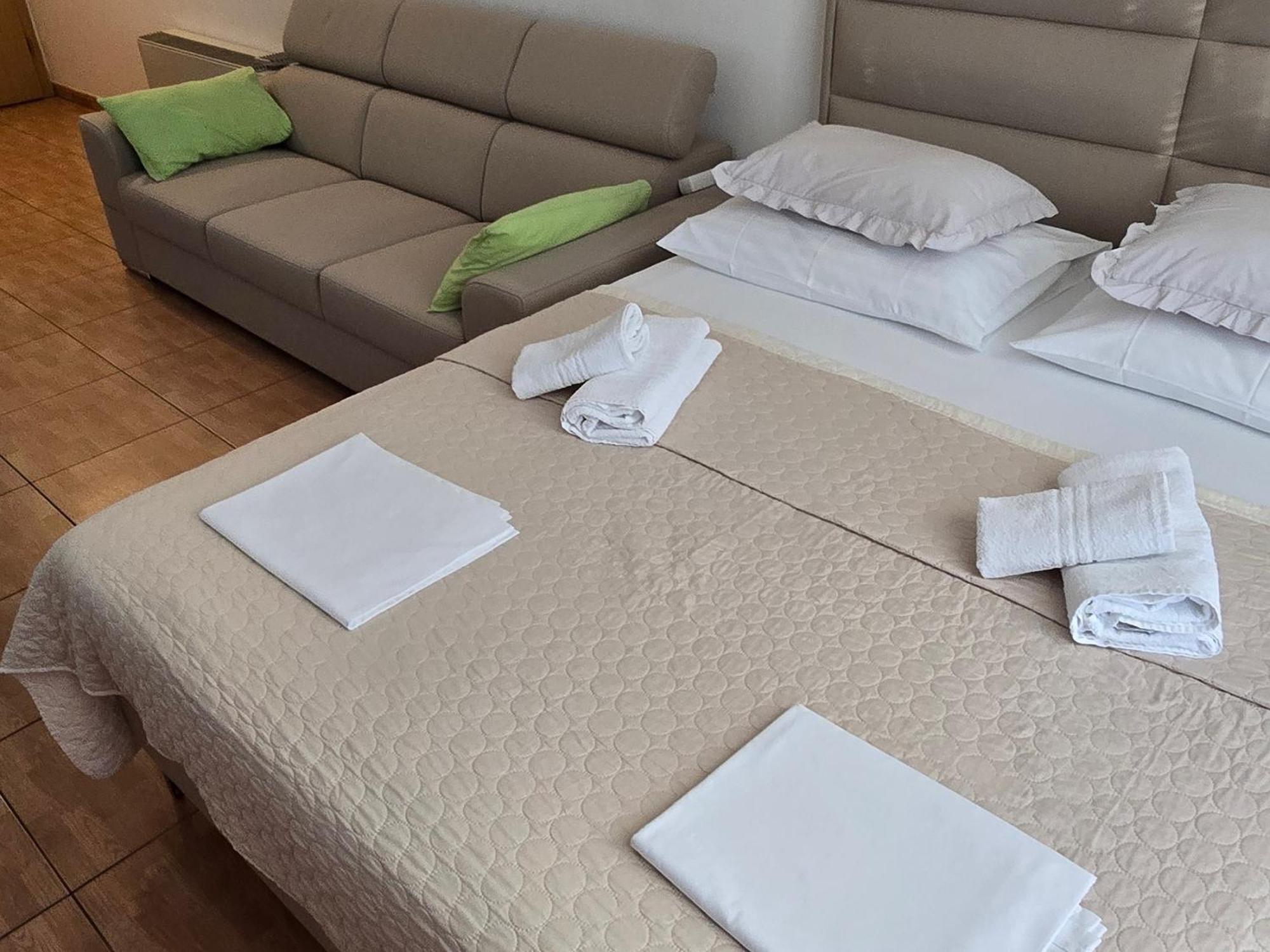 Apartmani Katarina Makarska Exterior foto